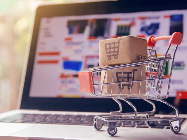 ecom-scalability-webhooks-aws-1-600x450